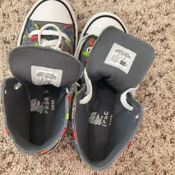 Converse Chuck Taylor All Star Dinoverse High-Top Sneakers – Grey Dinosaur Print - Picture 7 of 8